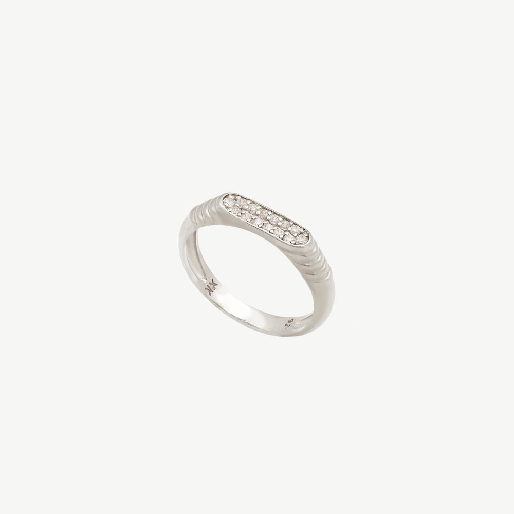 
                      
                        Anel Pave Signet
                      
                    