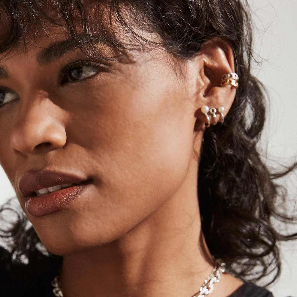 
                      
                        Earcuff Grumet
                      
                    
