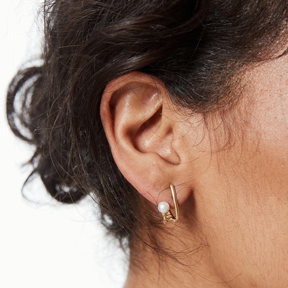 
                      
                        Brinco Pérola Wire Cuff
                      
                    